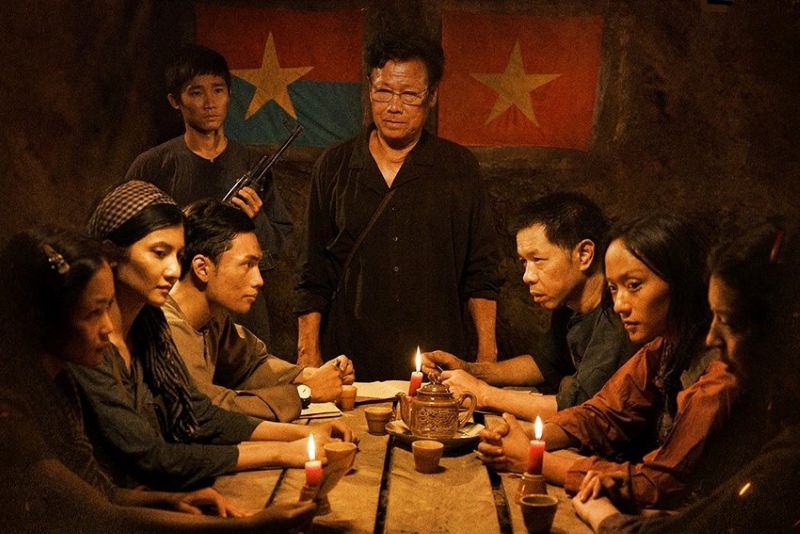 aphim-dia-dao-mat-troi-trong-bong-toi