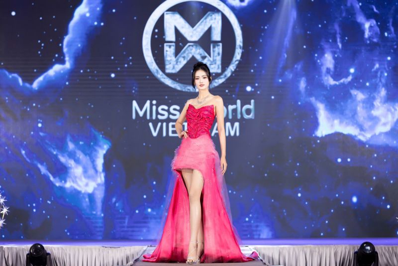 bhoa-hau-y-nhi-tu-tin-tai-miss-world-2025